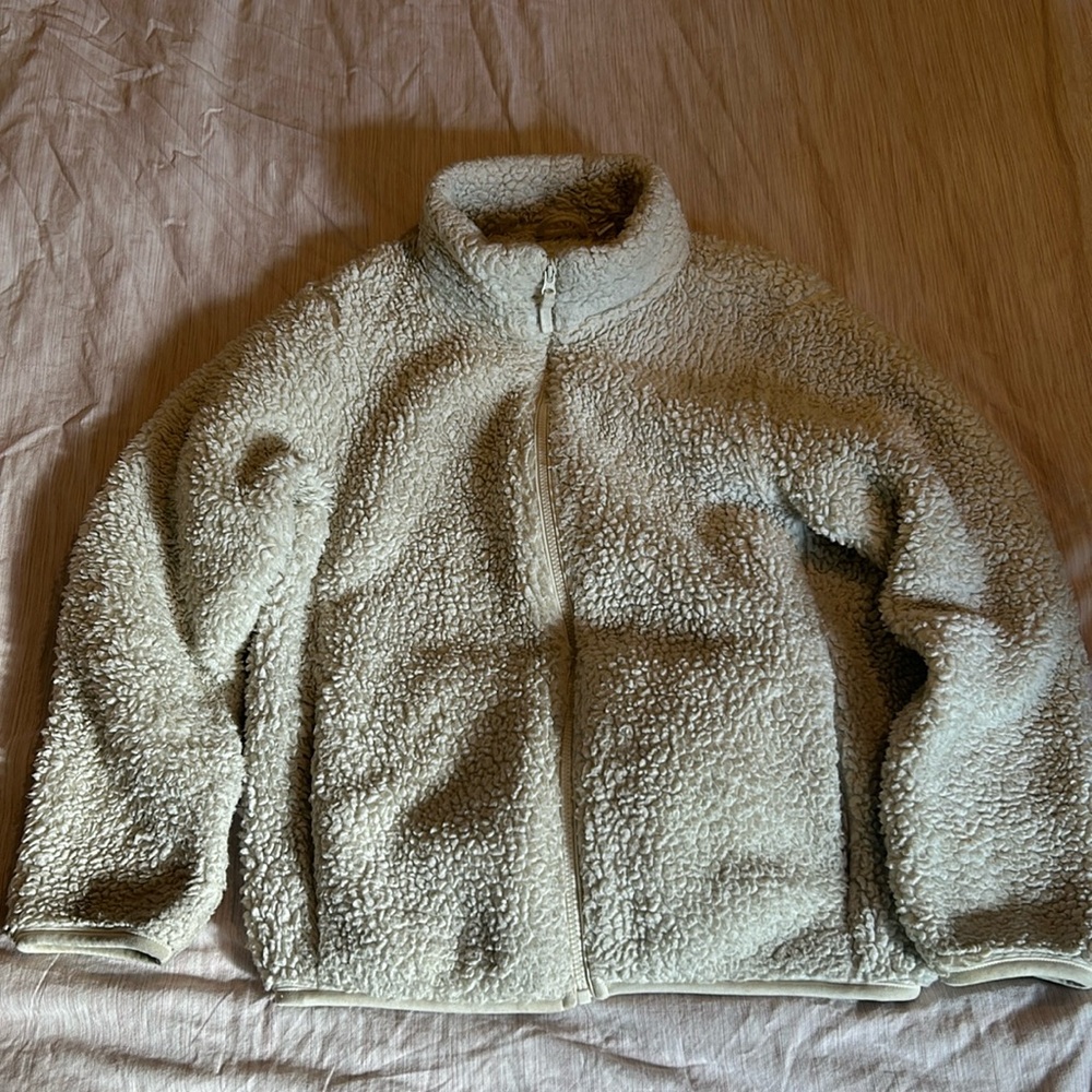Uniqlo Size 9-10 Kids Cream Fleece